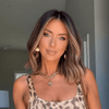 Face-Framing Layered Wavy Bob 5x5 Lace Wig with Blonde Highlights
