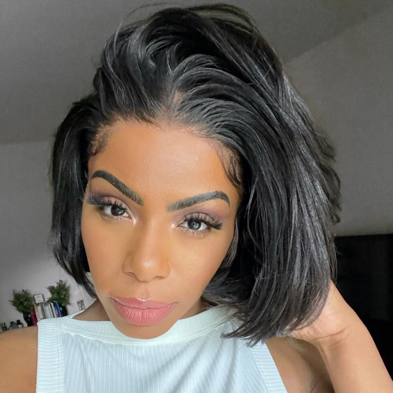 
            
                Load image into Gallery viewer, Short yaki Stright Blunt Cut Bob Wig 13X4 Invisible Lace Front Wig
            
        