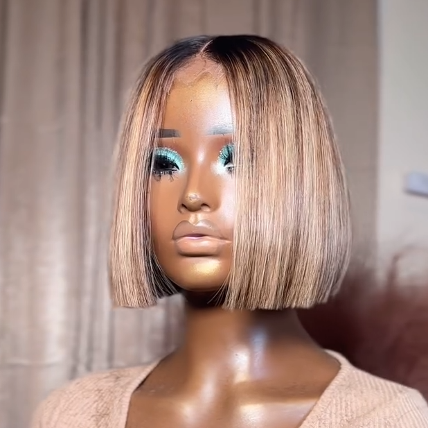 
            
                Load image into Gallery viewer, 613 Ombre Blonde Highlight with Brown Blunt Cut Bob Wig
            
        